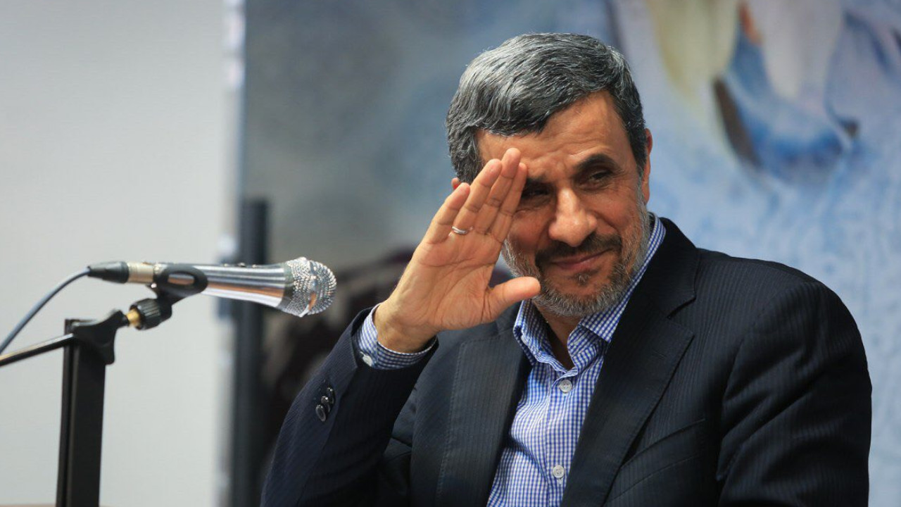 Eski İran Cumhurbaşkanı Ahmedinejad seçimler için adaylık başvurusu yaptı