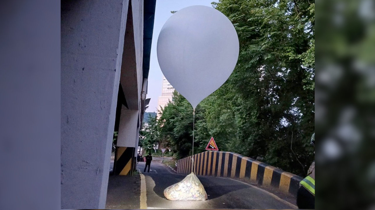 Kuzey Kore Güney Kore'ye yüzlerce 'çöp balonu' gönderdi