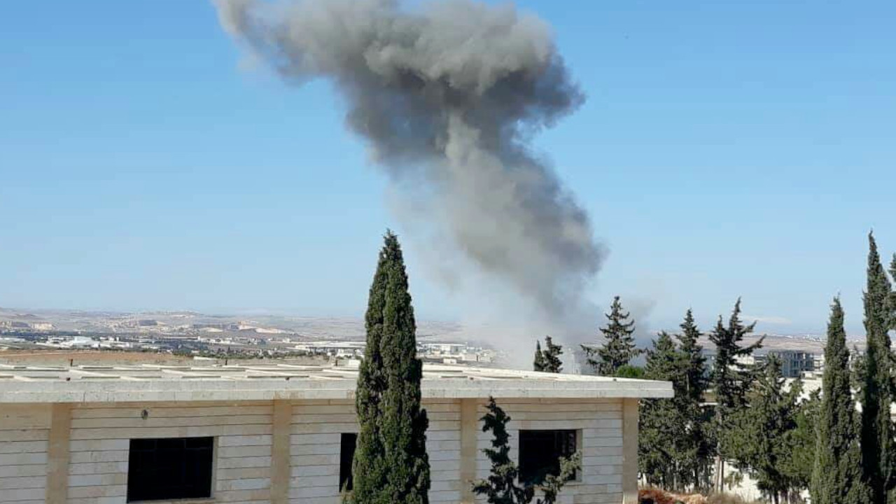İsrail Halep'te İran'ın kontrolündeki kasabayı vurdu