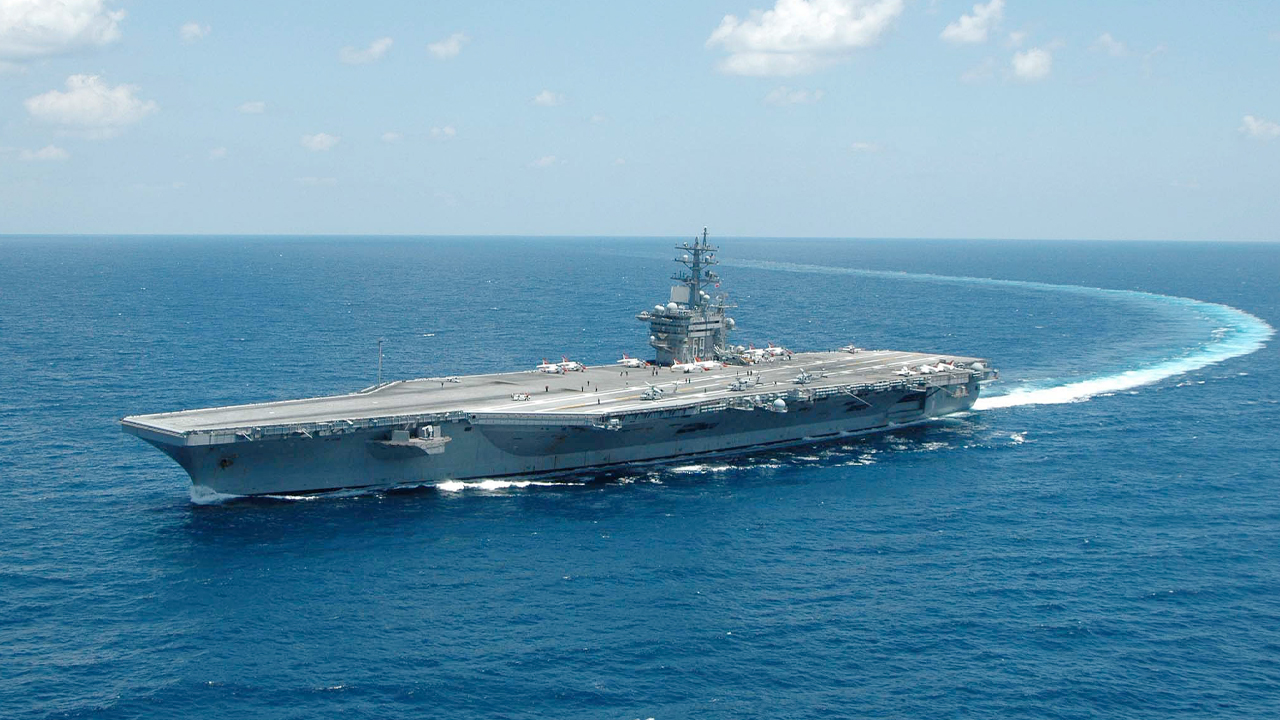 Amerikan savaş gemisi Ortadoğu'da kalmaya devam edecek