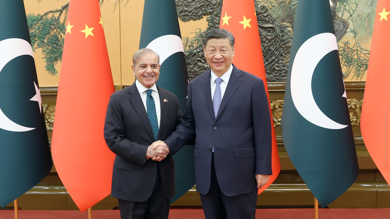 Çin ile Pakistan'ın liderleri bir araya geldi