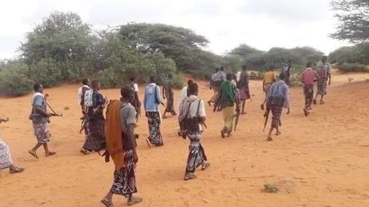 Somali'de Mogadişu yönetimine bağlı kabile milisleri arasında çatışma: 55 ölü