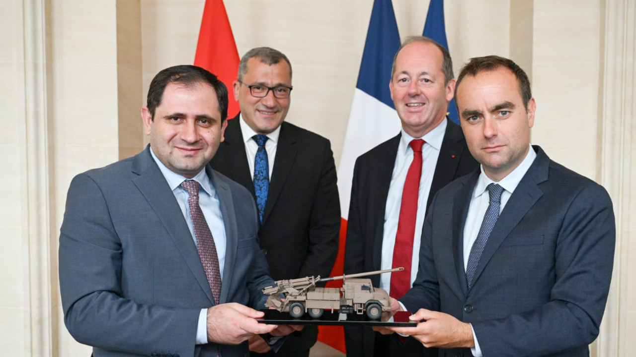 Fransa Ermenistan'a CAESAR obüsleri satacağını açıkladı
