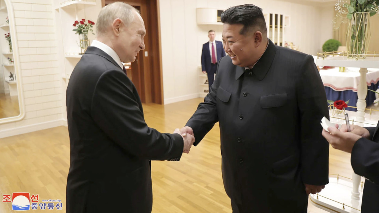 Putin ve Kuzey Kore lideri Kim stratejik ortaklık anlaşması imzaladı