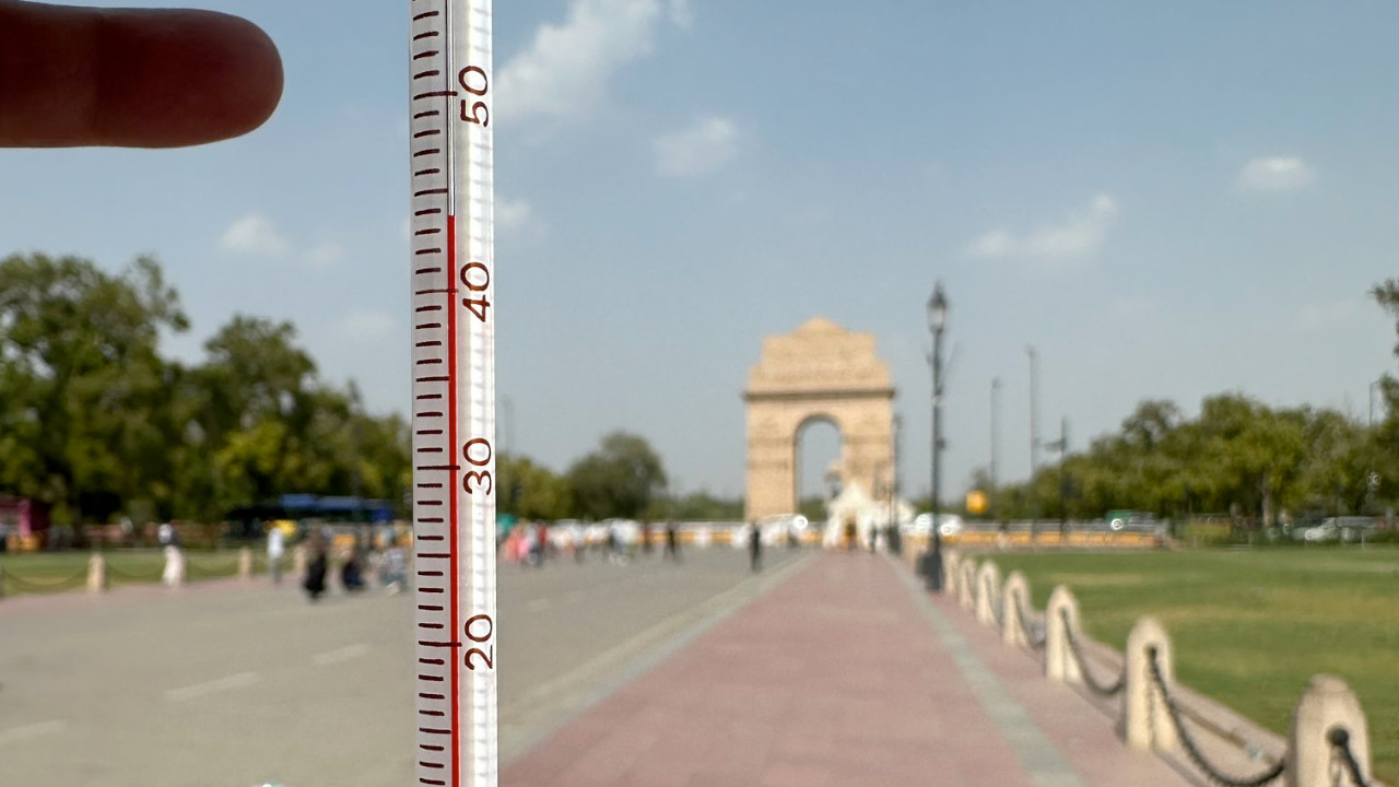Hindistan'ın başkenti Yeni Delhi'de aşırı sıcaklar nedeniyle 52 kişi öldü