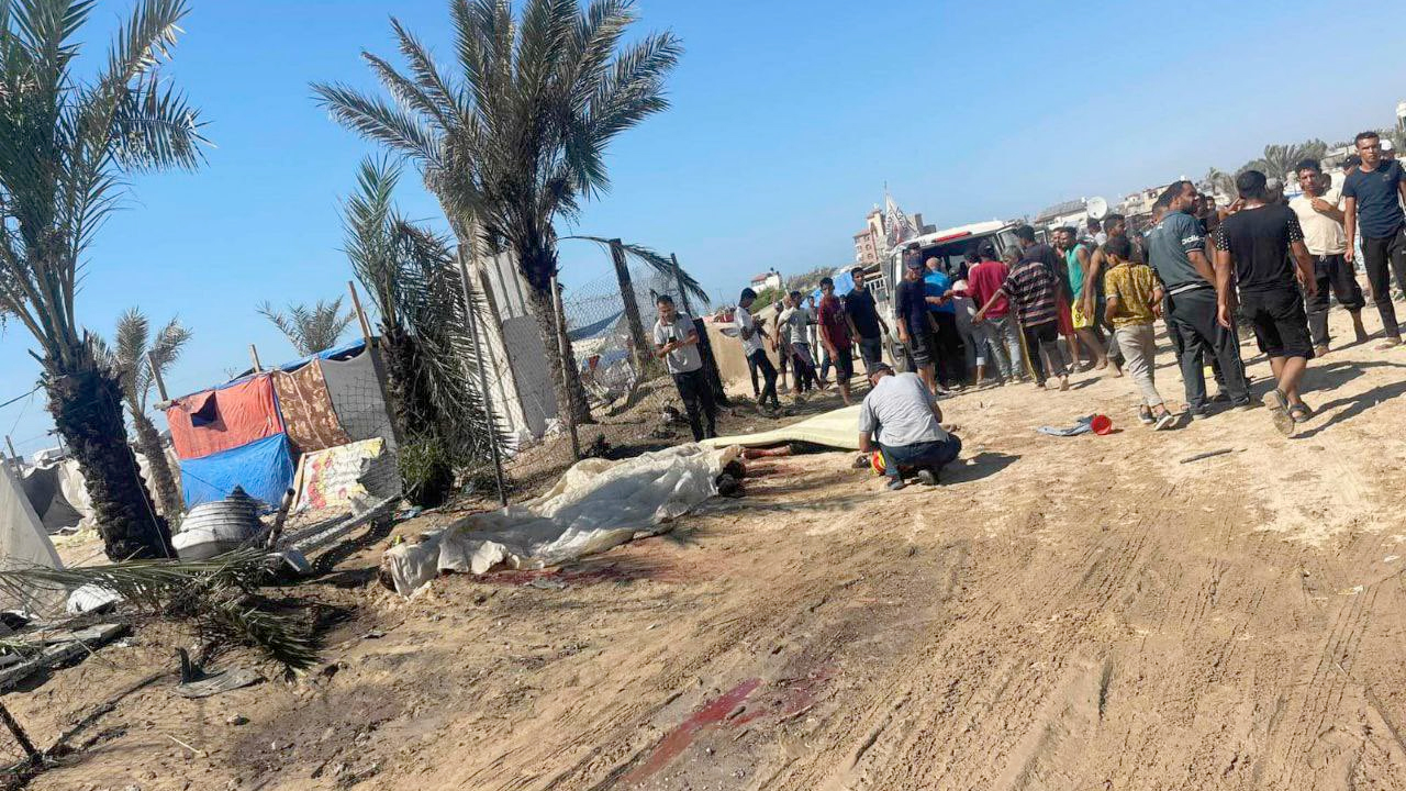 İsrail Gazze'de sivillerin sığındığı çadırları bombaladı: 75 kişi hayatını kaybetti