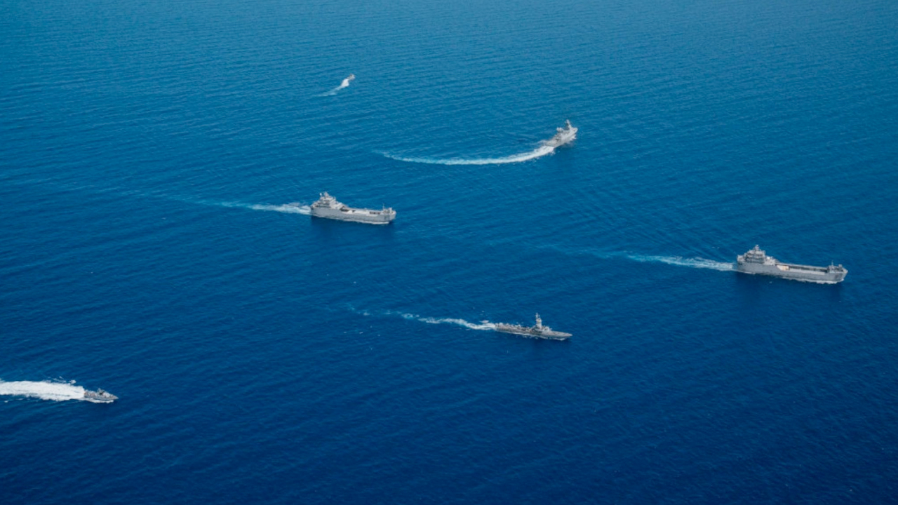 İspanya reddetti, İsrail savaş gemisi Fas'a demirledi