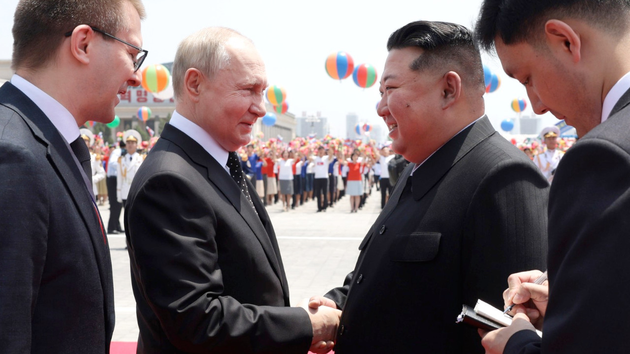 Kuzey Kore askeri personeli, derinleşen ilişkilerin ortasında Rusya'yı ziyaret ediyor