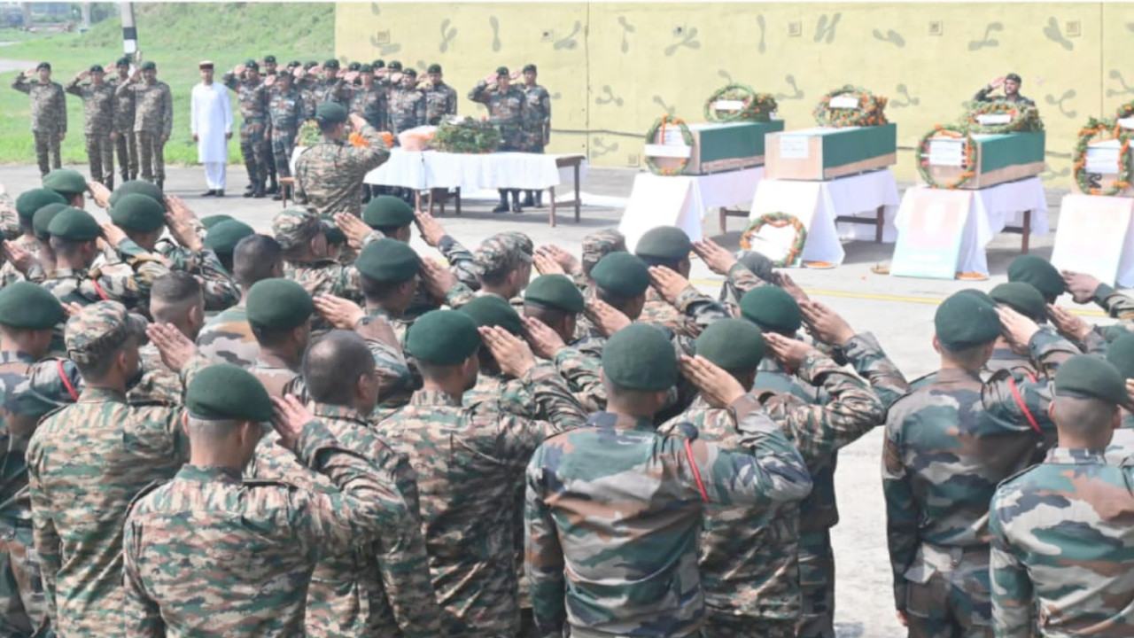Keşmir'deki çatışmada en az 4 Hint askeri öldü