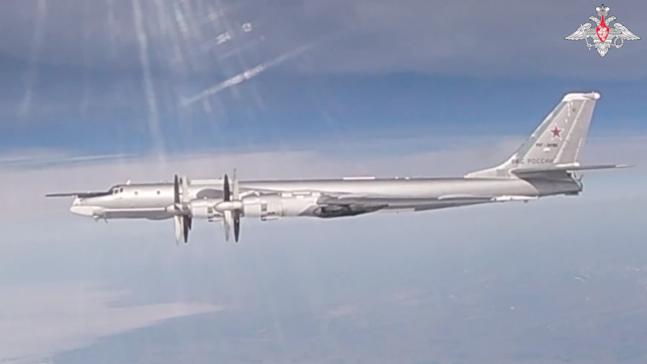Rus ve Çin bombardıman uçakları Alaska yakınlarında ortak devriye gerçekleştirdi