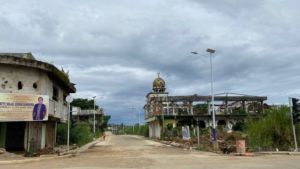 7 yıl önceki çatışmalarda yerle bir olan Filipinler'in Marawi kentinde son durum ne?