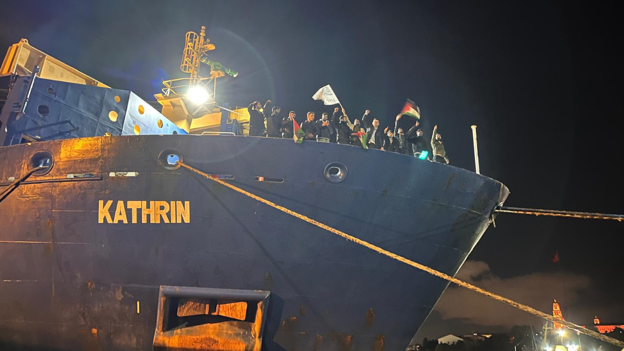 İstanbul'da İsrail'e patlayıcı taşıyan gemiyi protesto eden gençler gözaltına alındı