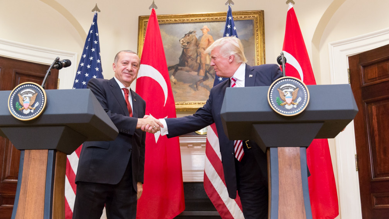 Erdoğan: Dostum Trump'ı tebrik ediyorum