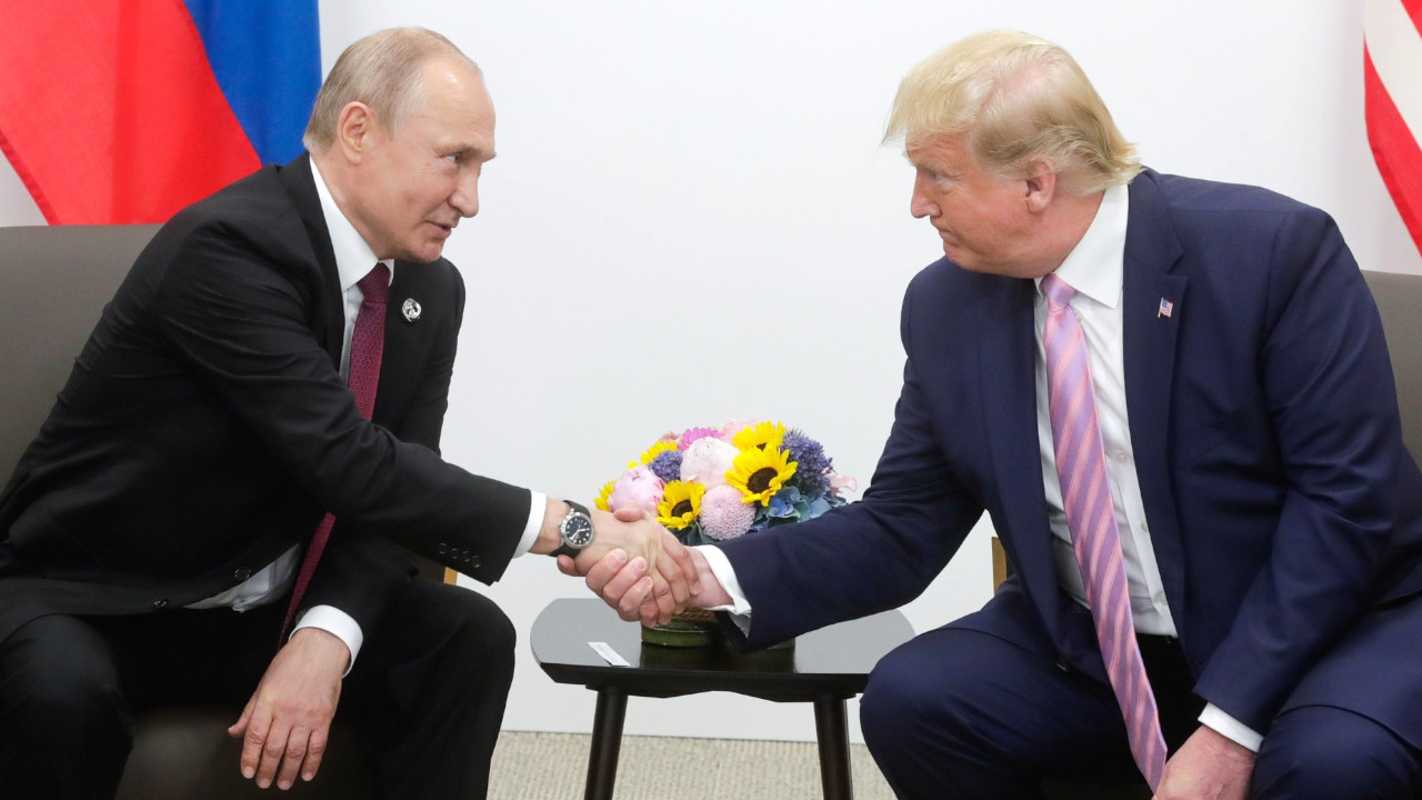 Putin seçim zaferinin ardından Trump'ı övdü