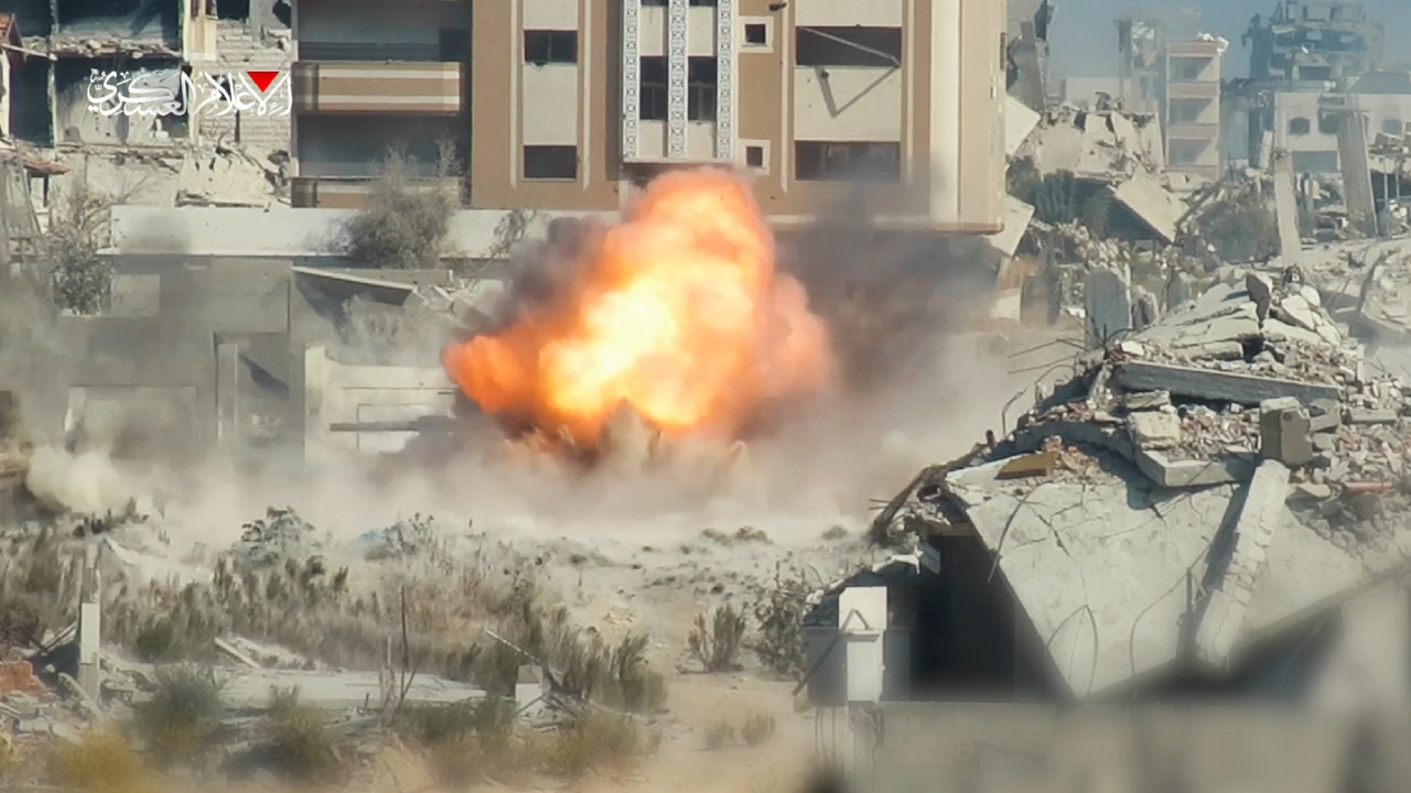 Gazze'nin kuzeyinde İsrail tankına bombalı saldırı