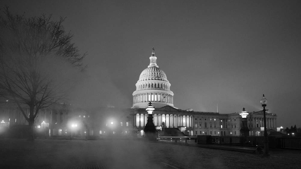 Hayır ve şerrin Amerika'dan geldiğine inanmak