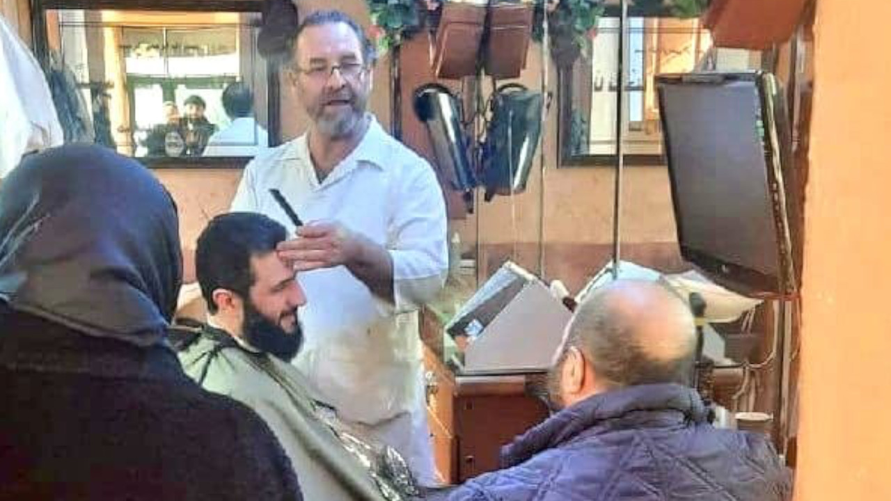 "Şam'ı özgürleştiren adam": Çocukluk komşularının gözünden Ahmed Şara