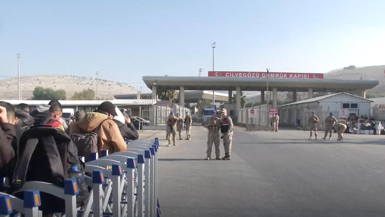 Esed rejiminin yıkılmasından bu yana kaç Suriyeli ülkesine döndü?