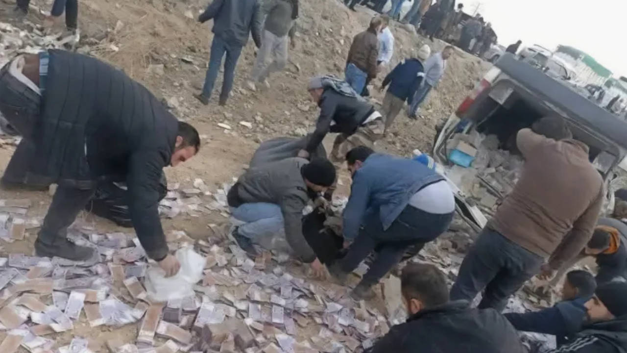 Suriyeliler yollara saçılan milyonlarca lirayı böyle korudu