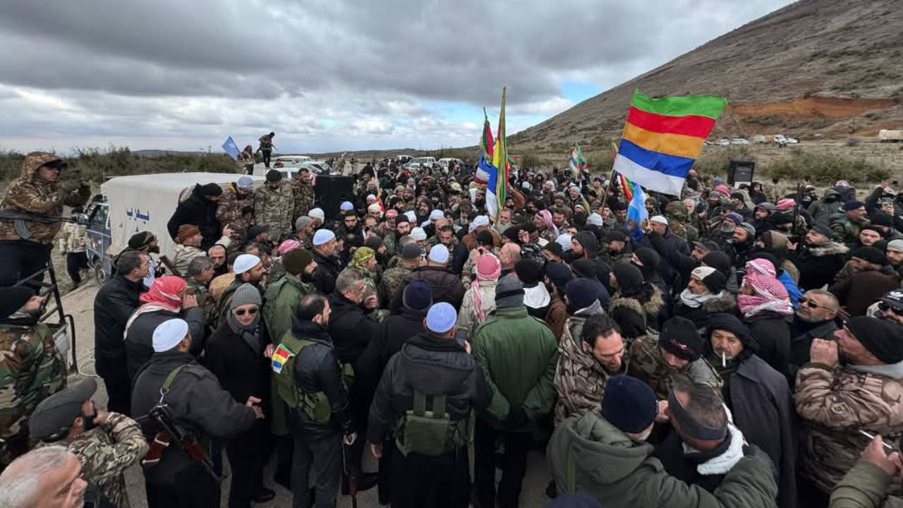 İsrail Suriye'de Dürzilerin üzerine oynamaya devam ediyor