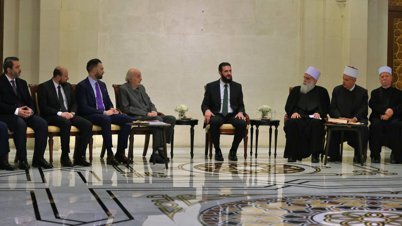 Suriye yönetimi Dürzilerle anlaştı: Devlet kurumlarına entegre olacaklar