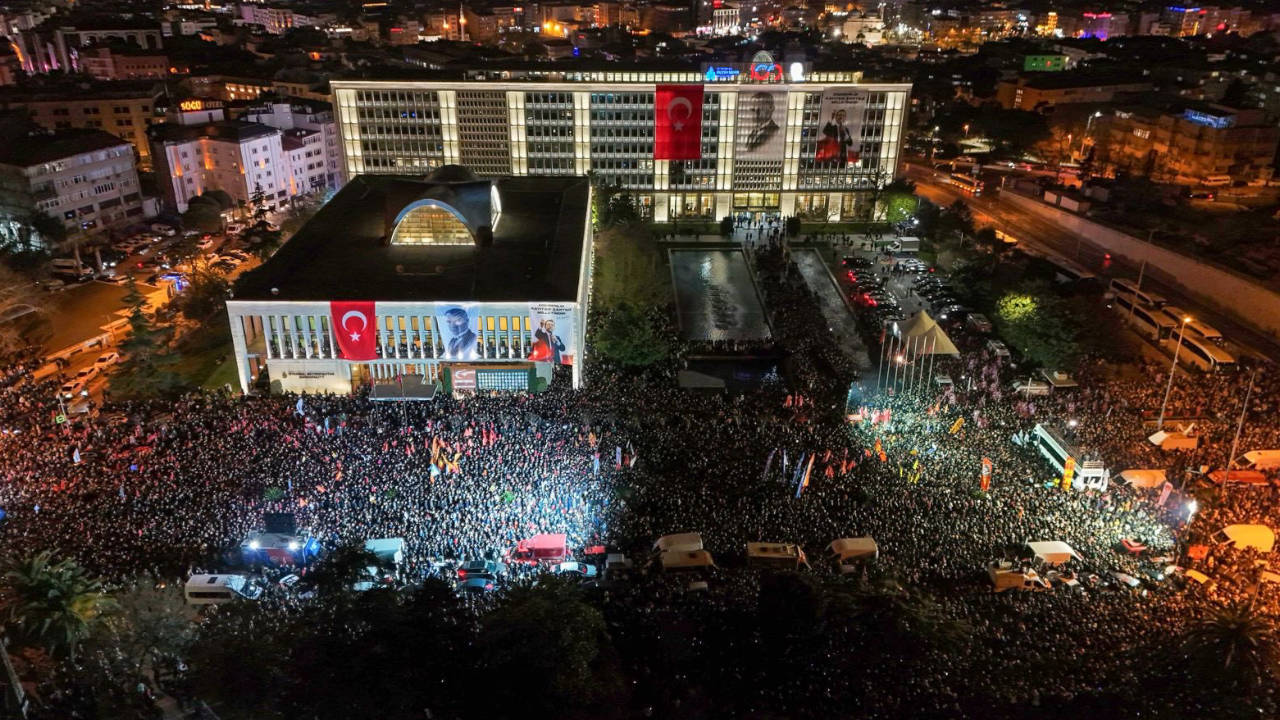 Ekrem İmamoğlu'nun gözaltına alınması sonrası protestolar devam ediyor