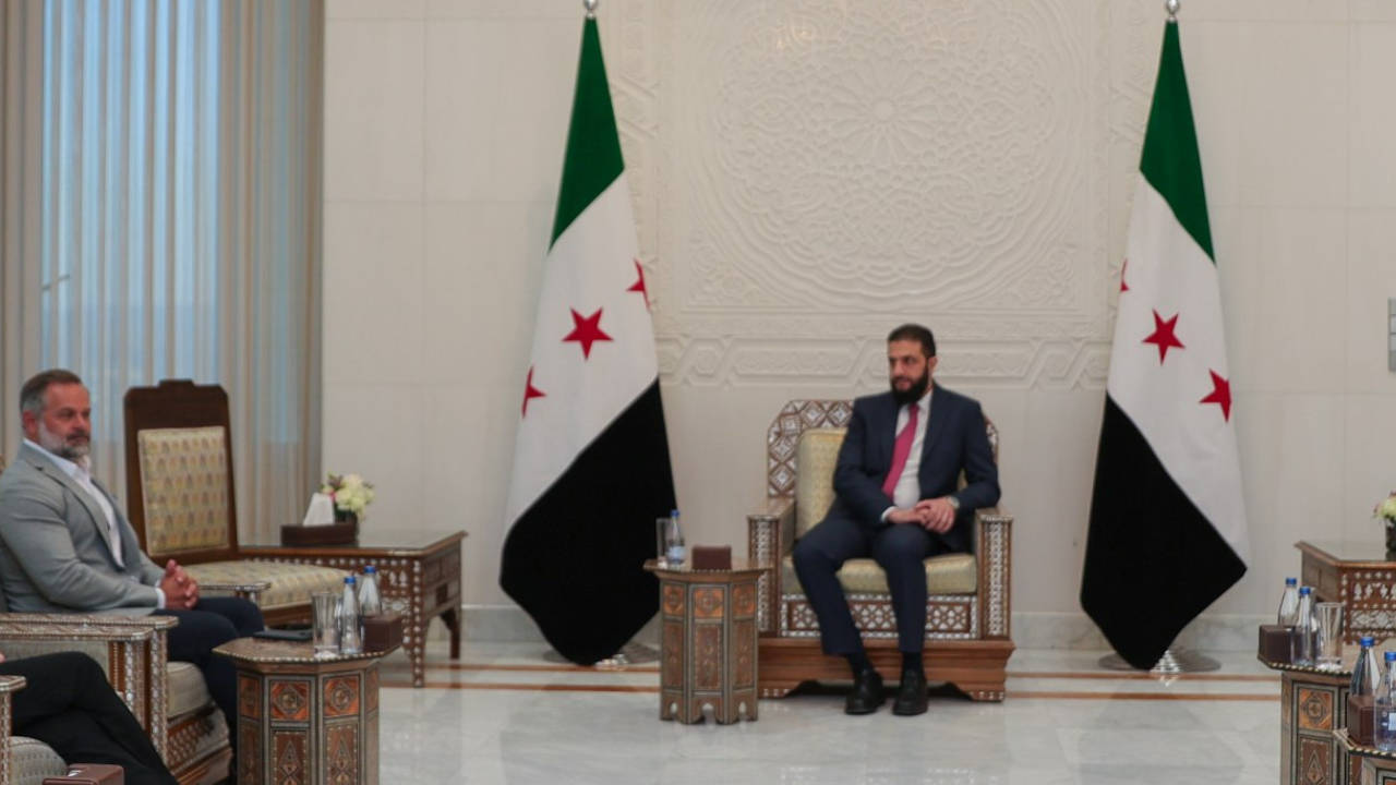 Suriye lideri Şara, Şam'ı ziyaret eden ABD Kongre üyesiyle görüştü