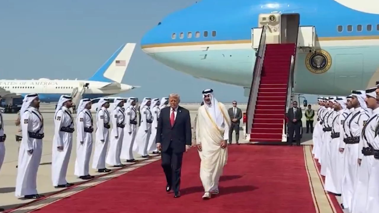 Trump Körfez turuna Katar'da devam ediyor