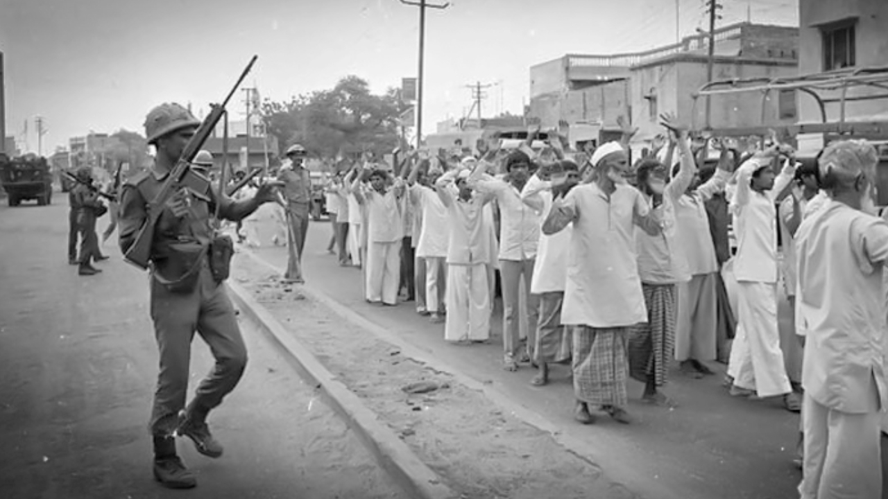 22 Mayıs 1987: Hindistan'da 50 Müslümanın infaz edildiği Haşimpura Katliamı