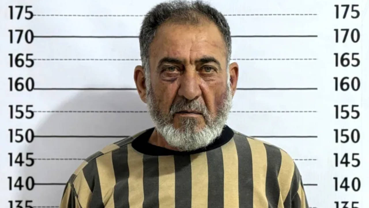 Esed rejiminin 'varil bombacısı' yakalandı