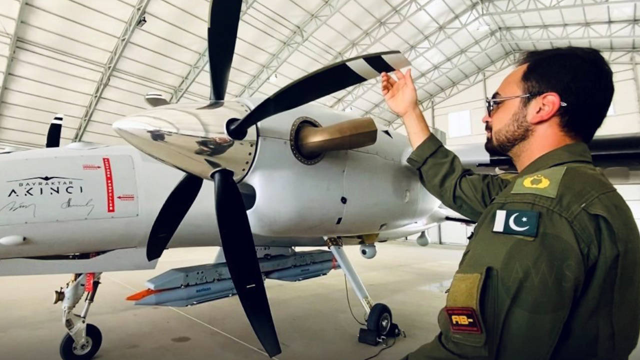 Pakistan'da voleybol oynayan siviller İHA saldırısına uğradı: 22 yaralı