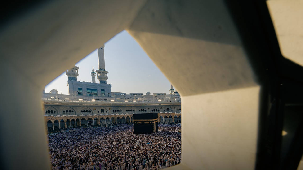 Suudi Arabistan 'hac kurallarını ihlal eden' 76 bin kişiyi sınır dışı etti