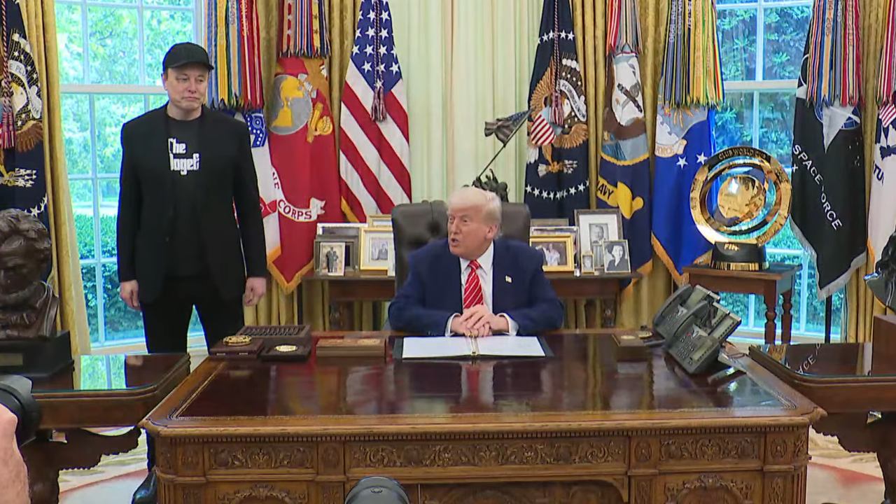 Trump: Elon Musk aklını kaçırdı