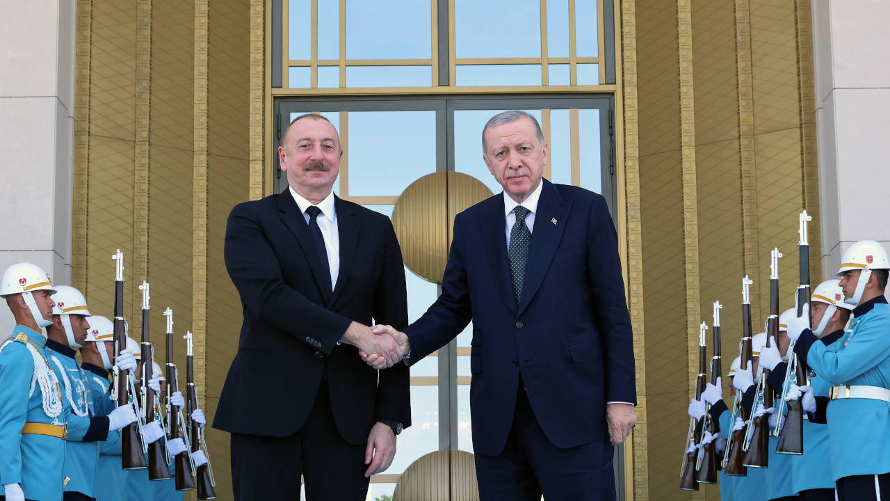 Azerbaycan Türkiye üzerinden İsrail'e petrol satışına devam ediyor
