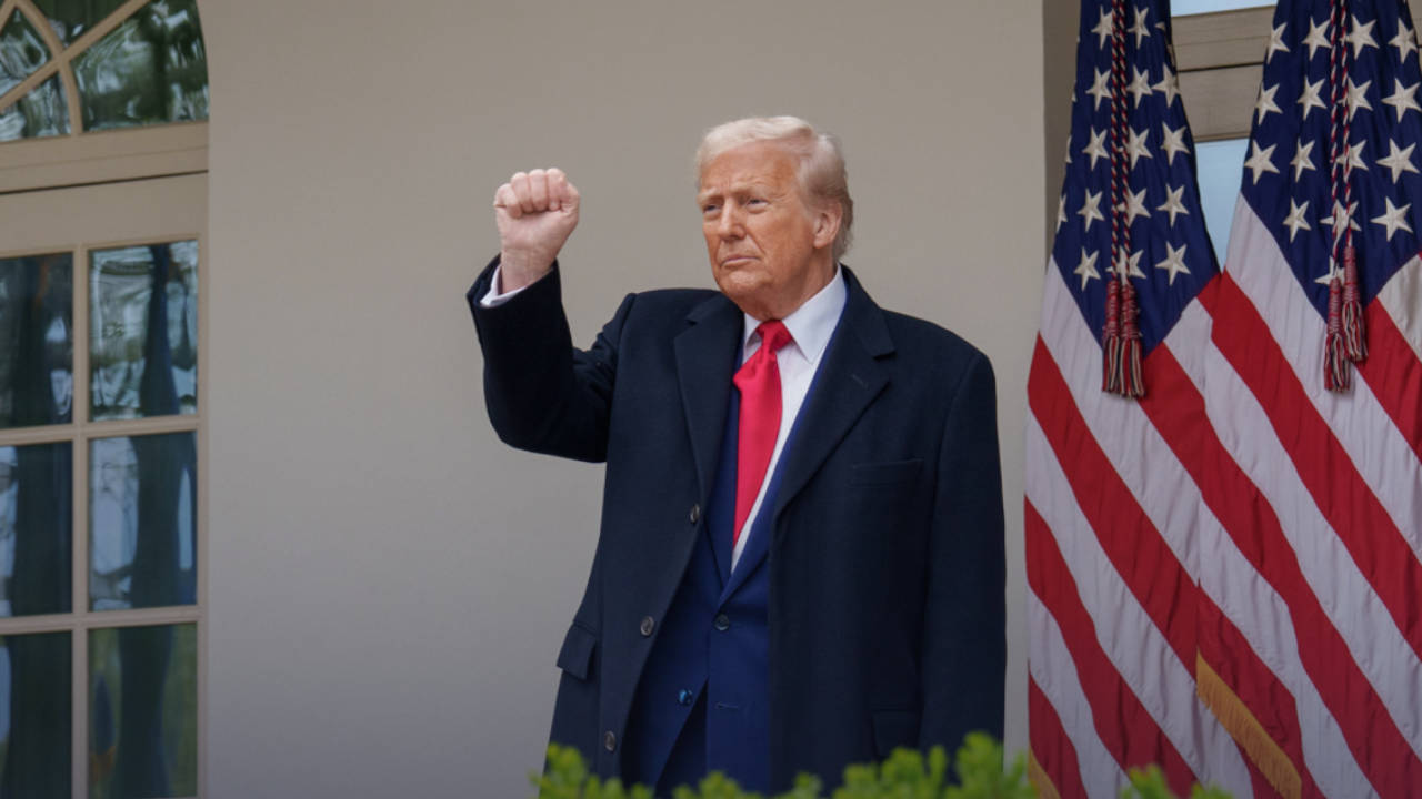 Trump'tan İran'a çağrı: Çok geç olmadan masaya oturmalı