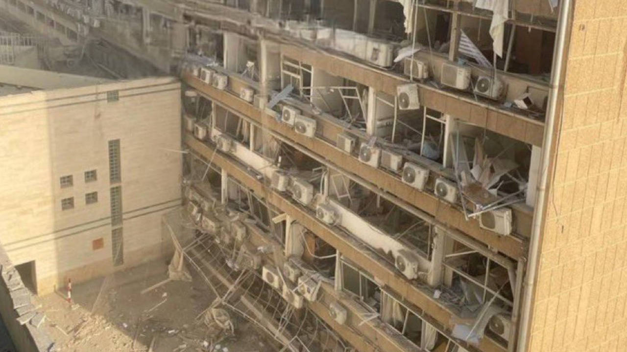 İran İsrail'i vurdu: "Askeri merkezi hedef aldık, hastaneyi değil"