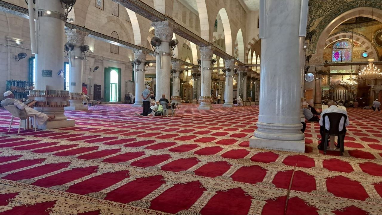 İsrail Mescid-i Aksa'da iki haftadır cuma namazını engelliyor