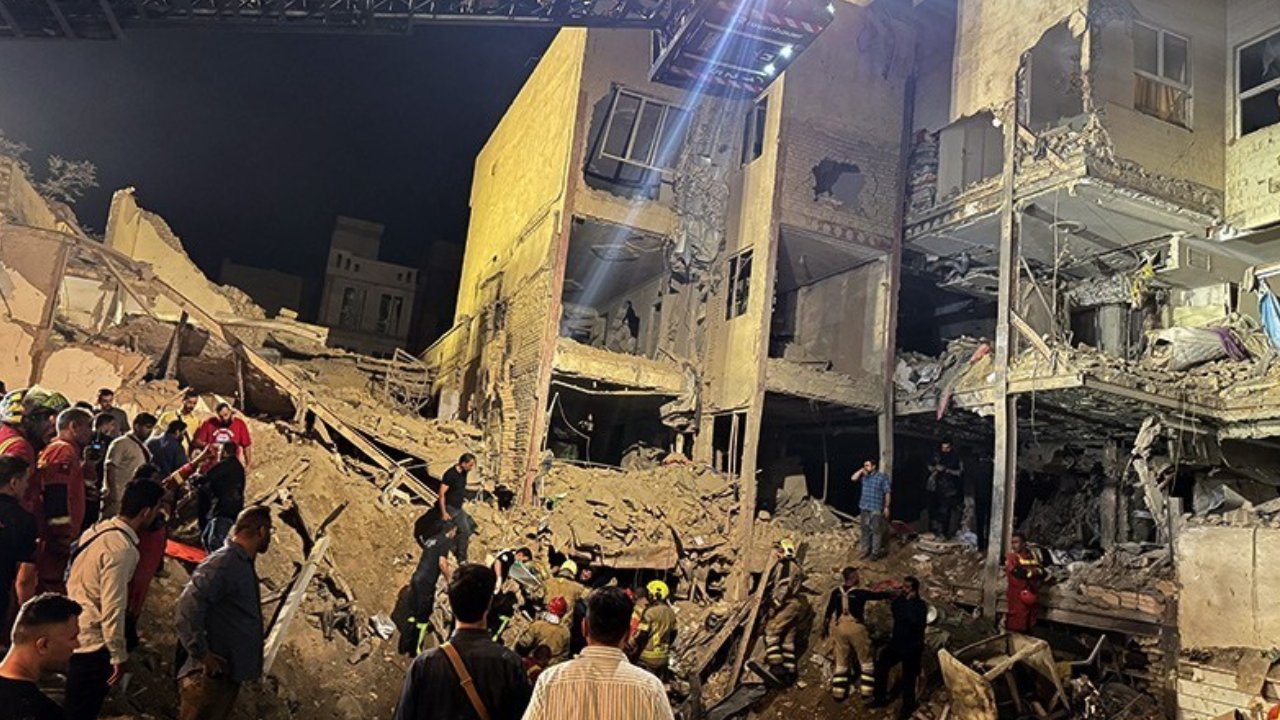 İsrail: İran rejimini istikrarsız hale getirecek saldırılar düzenleyeceğiz