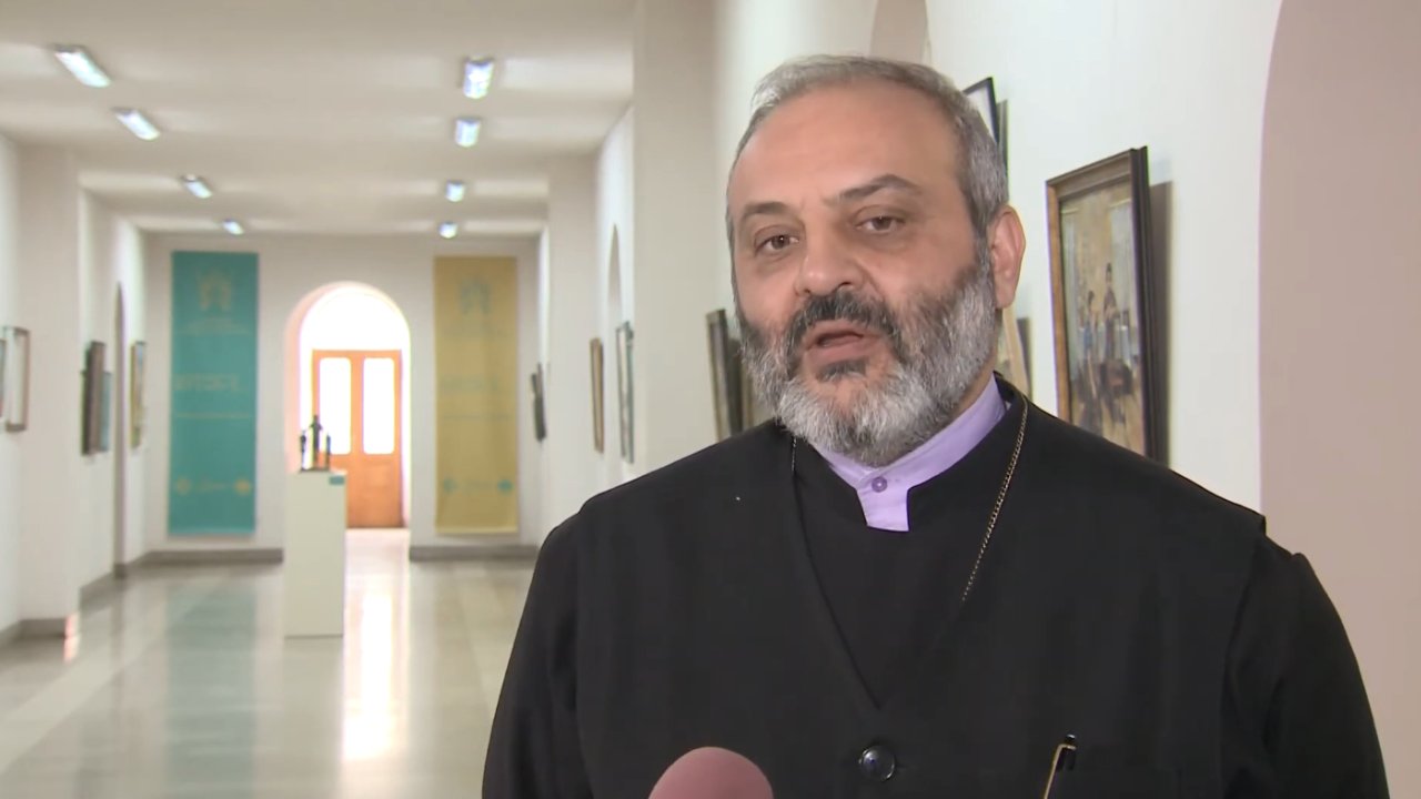 Ermenistan'da 'darbe girişimiyle' suçlanan başpiskopos gözaltına alındı
