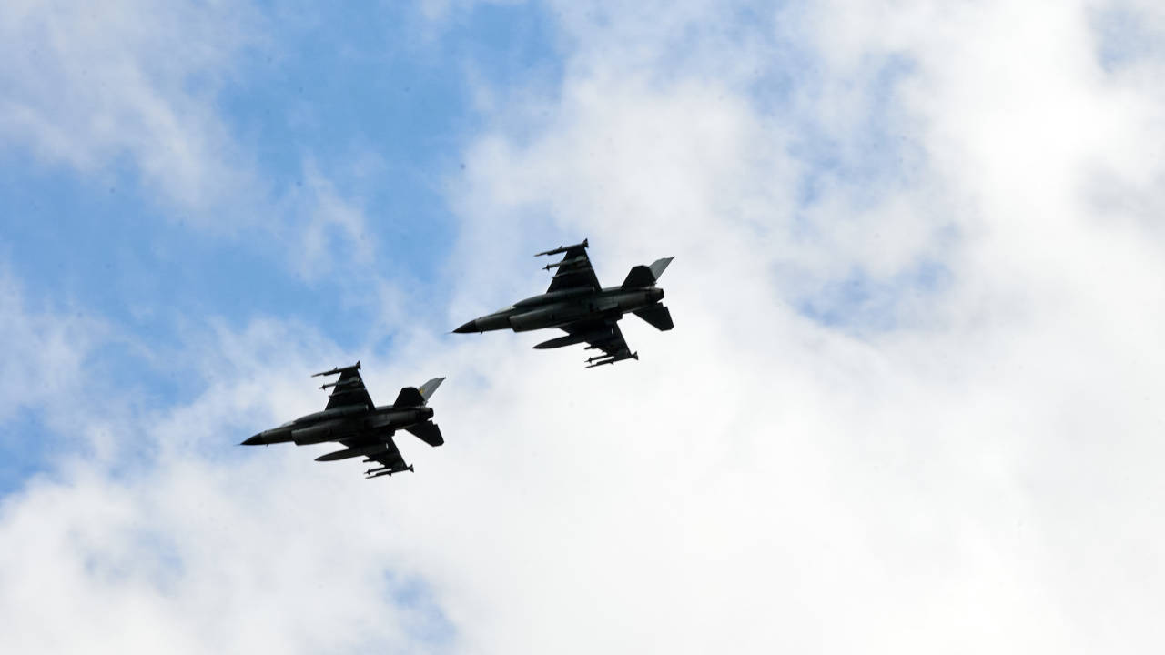 Ukrayna bir F-16 daha kaybettiğini, pilotun da öldüğünü açıkladı