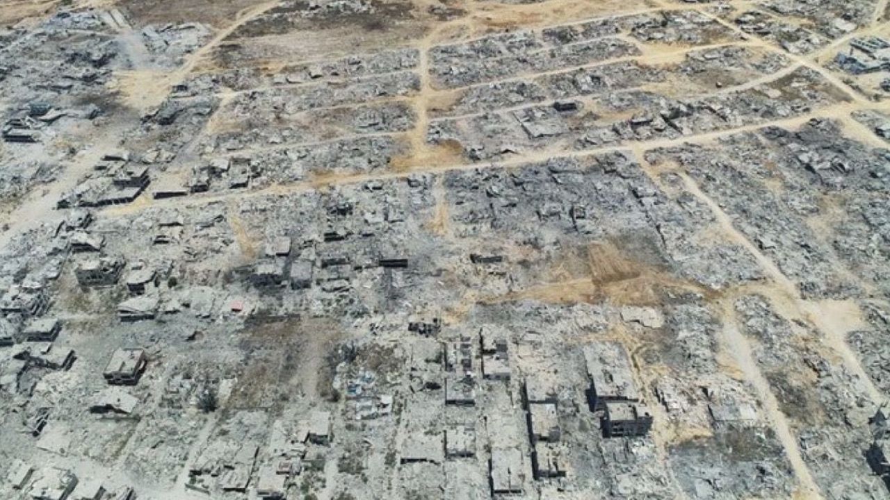 İsrail Savunma Bakanı Gazze'deki yıkımdan övgüyle söz etti
