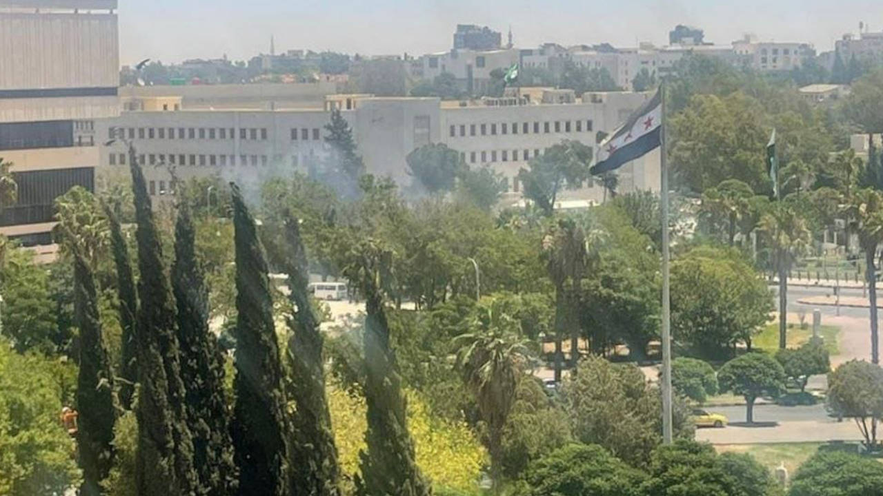 İsrail, Suriye Genelkurmay Başkanlığı'nı hedef aldı