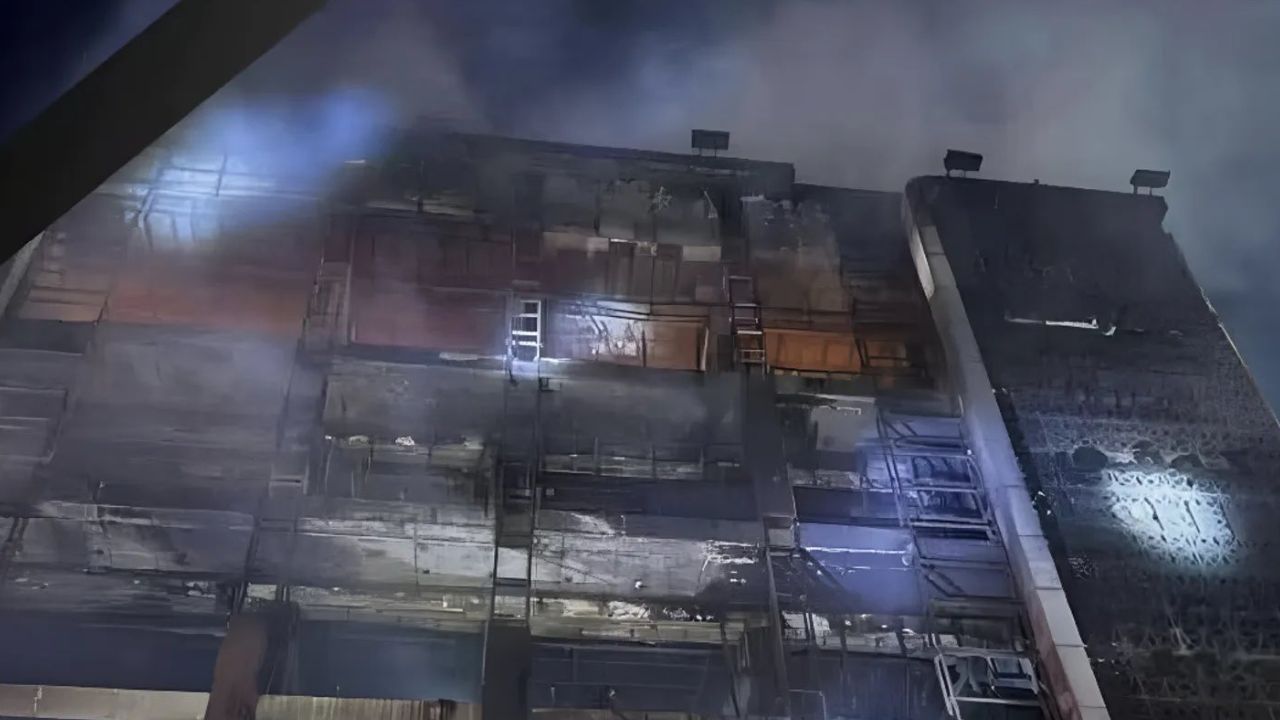 Irak'ta bir alışveriş merkezinde çıkan yangında 60 kişi öldü