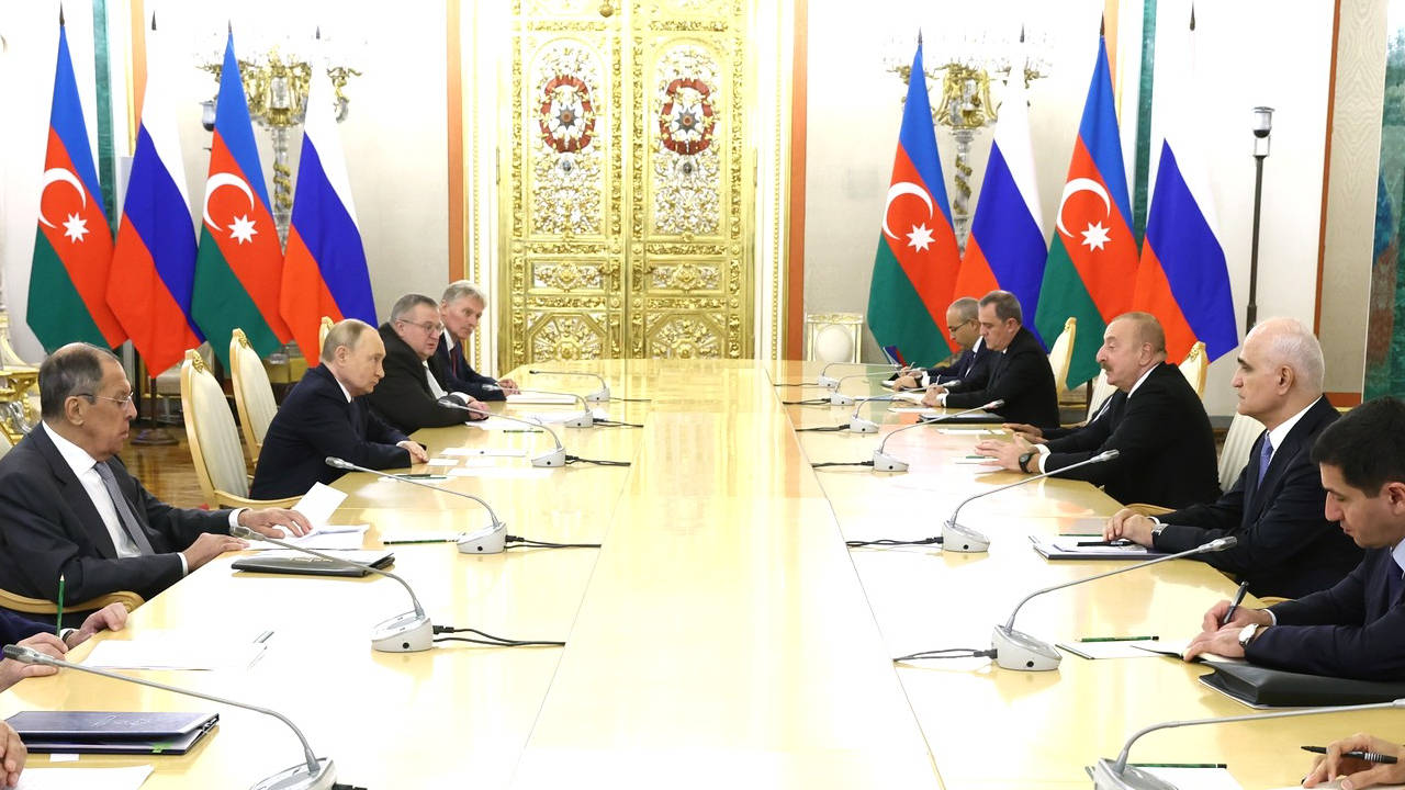 Rusya Azerbaycan ile ilişkilerin gerildiğini kabul etti