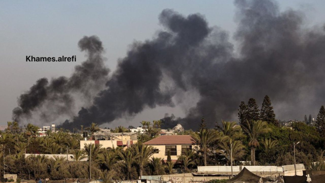 İsrail Gazze'de insani yardım depolarına saldırdı