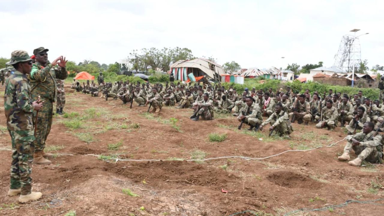 Mogadişu yönetimi: Eş Şebab'a karşı savaşta son dönemde binlerce askerimiz öldü