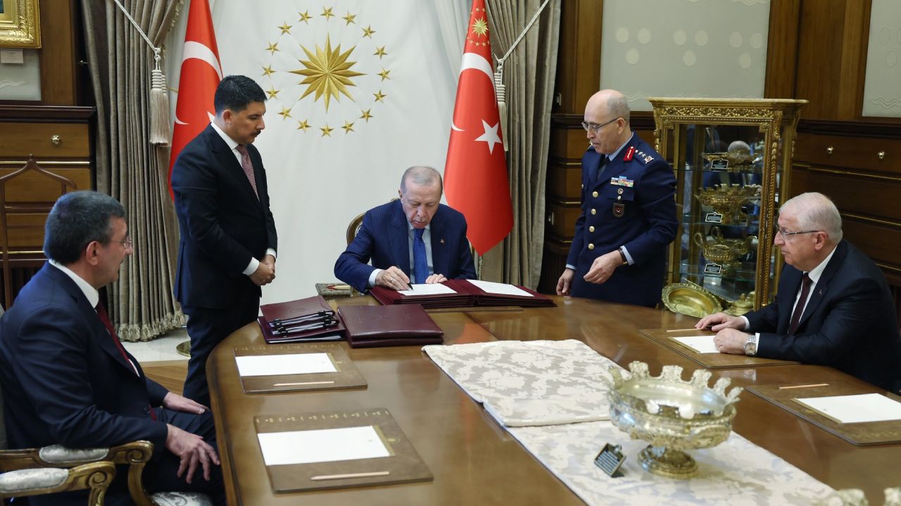 YAŞ kararları açıklandı: Genelkurmay Başkanı değişti