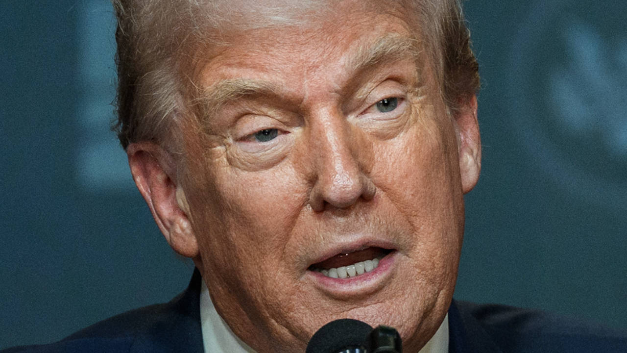 Trump, Rusya'dan petrol alan Hindistan'ı ek gümrük vergisiyle cezalandırıyor