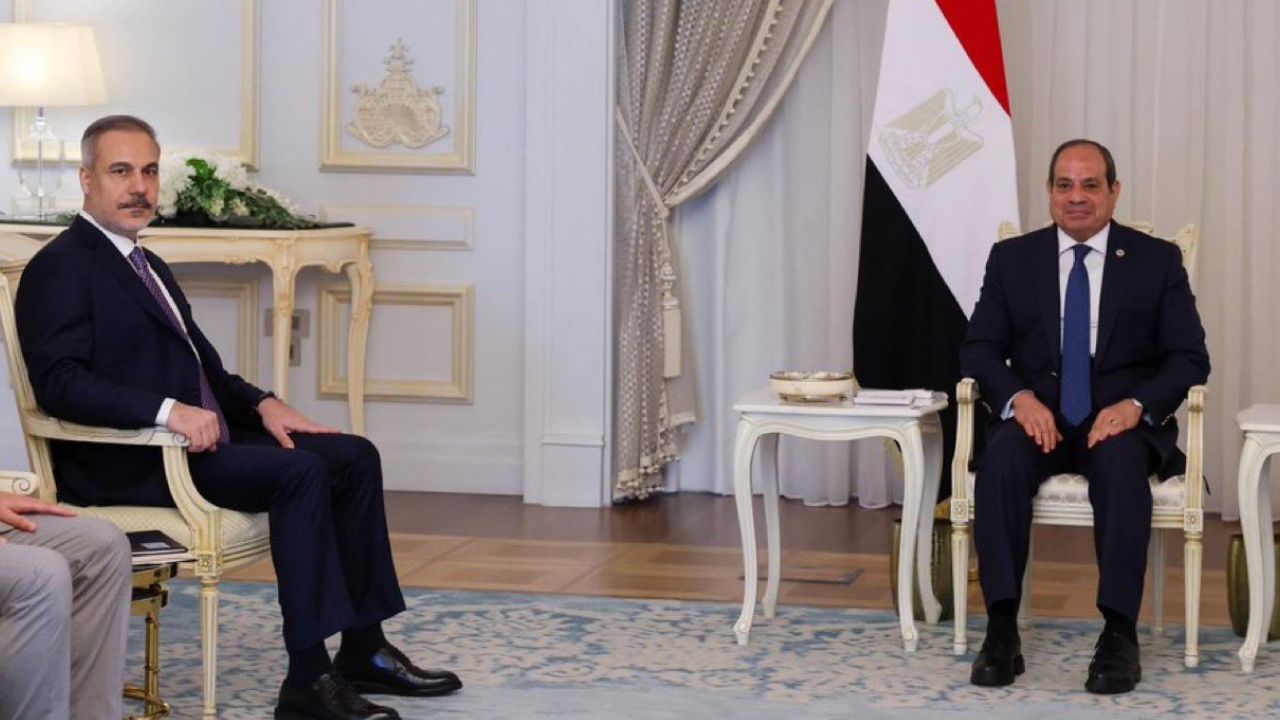 Bakan Fidan Mısır'ı ziyaret etti, Sisi ile görüştü