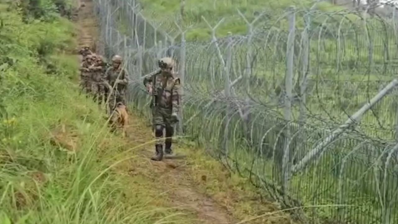 Keşmir'deki saldırıda bir Hindistan askeri öldürüldü